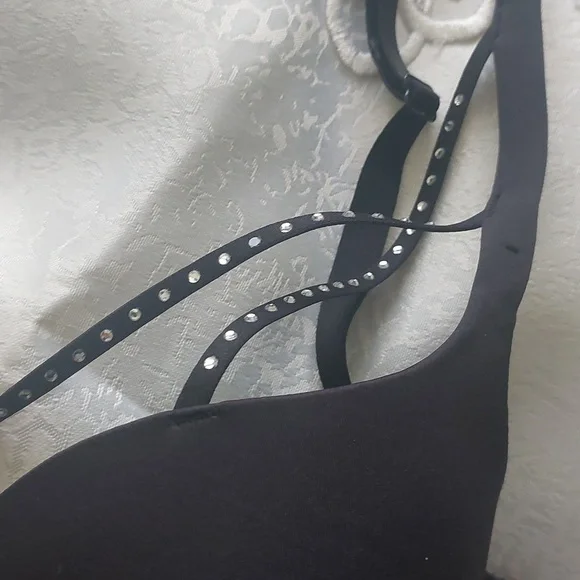 34DD, La SENZA Black Full Coverage Bra with Molded Cups - Picture 3 of 12